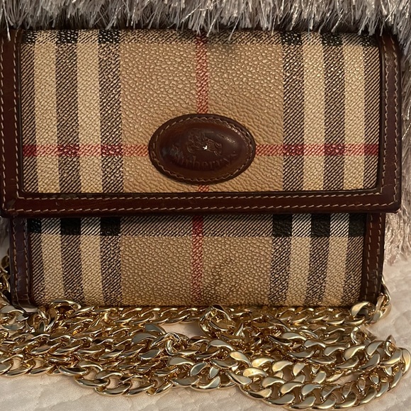 💯authentic EUC Burberry trifold wallet on a chain - Picture 4 of 16